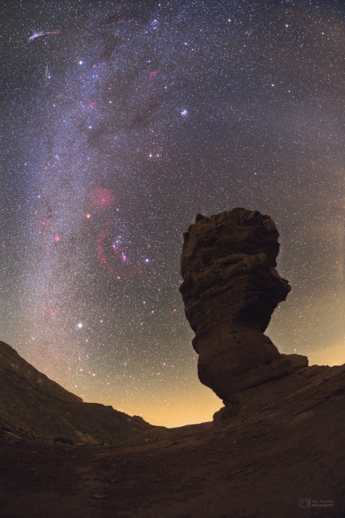 Winter sky, comet Halley’s dust and meteor smoke above Roque Cinchado