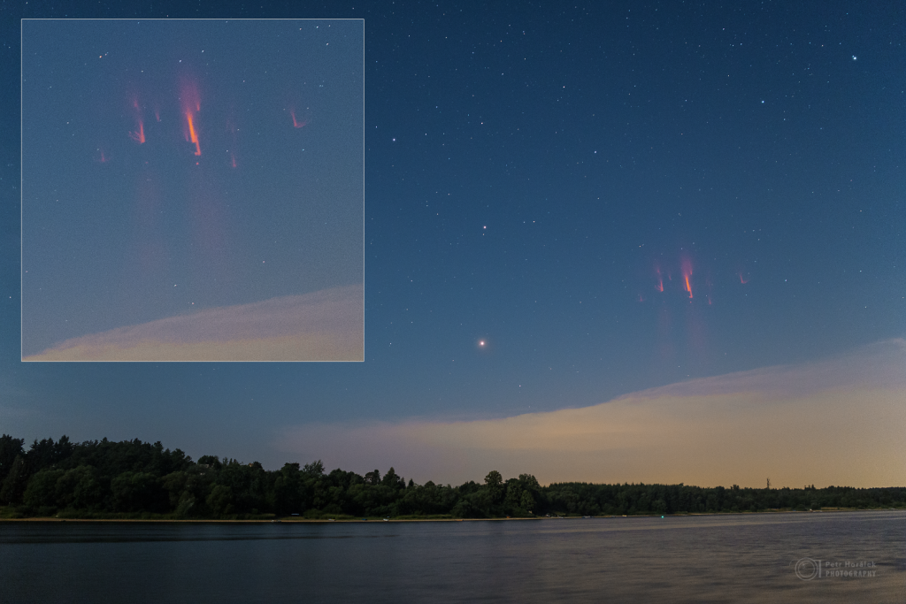 The Red Sprites over the Seč reservoir 