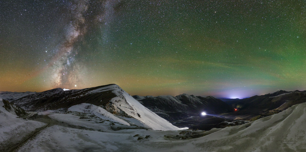 Significant airglow over Mt. Gongga region