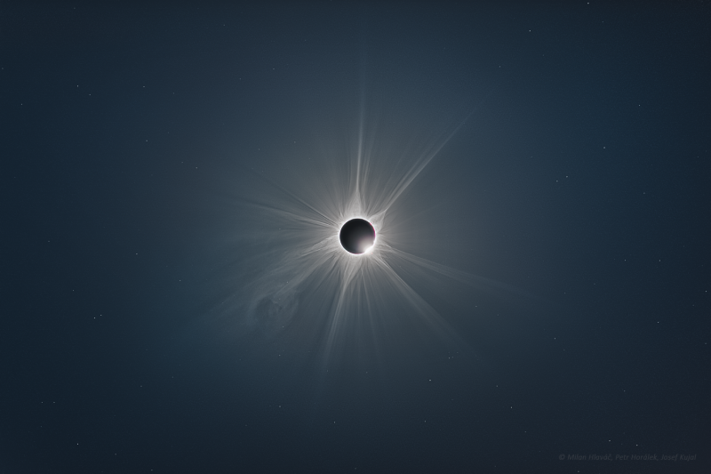 Solar corona of the hybrid eclipse 2023
