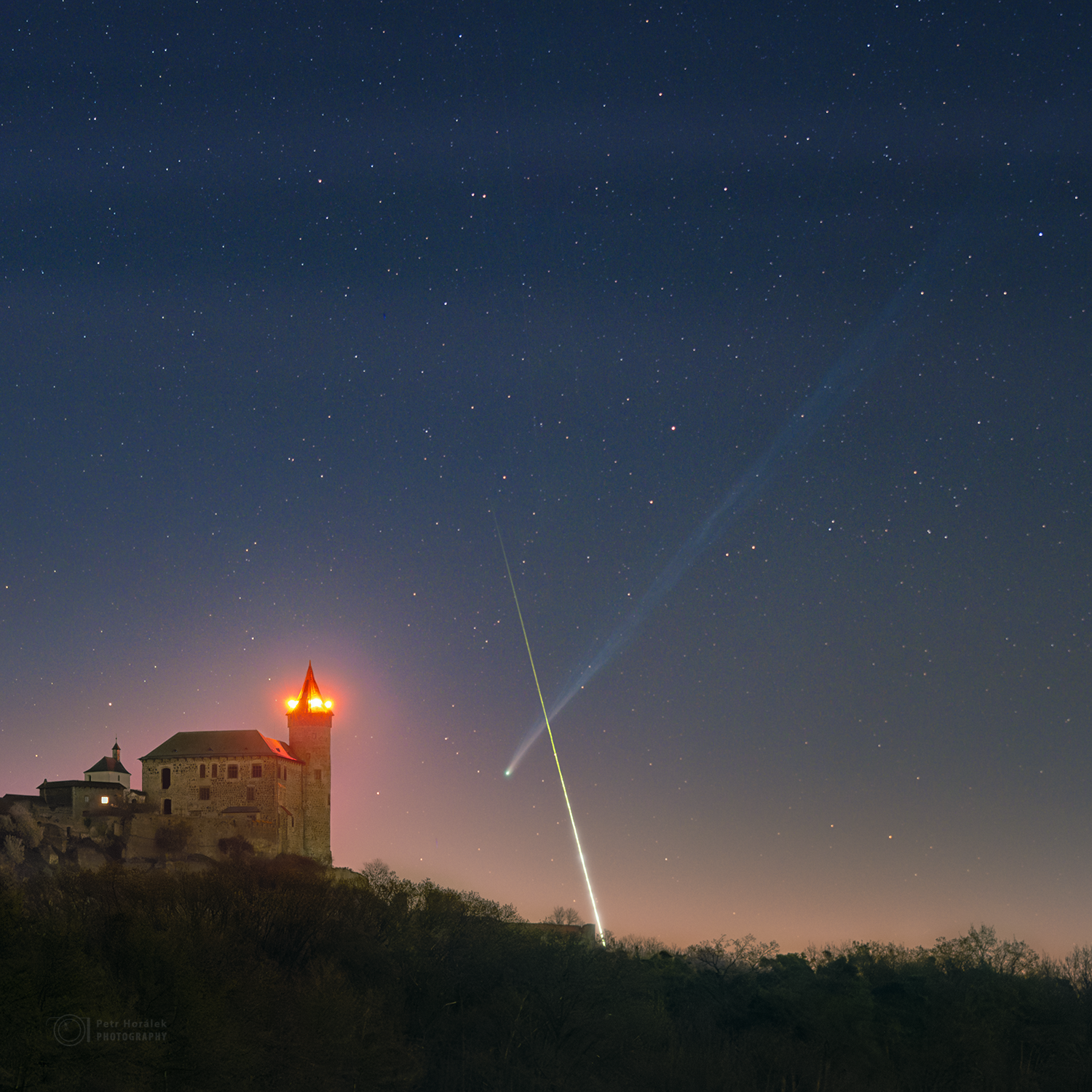 A Fireball bombs a Comet - Detail