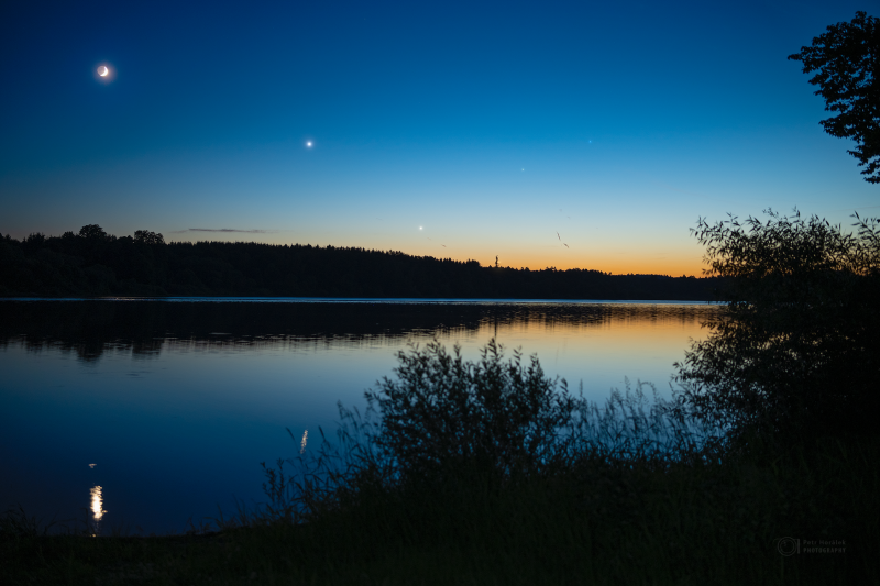 Planetary Parade of 19 June 2026 over Seč Lake.