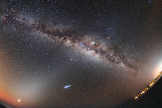 A rocket "comet" in the Maledivean skies
