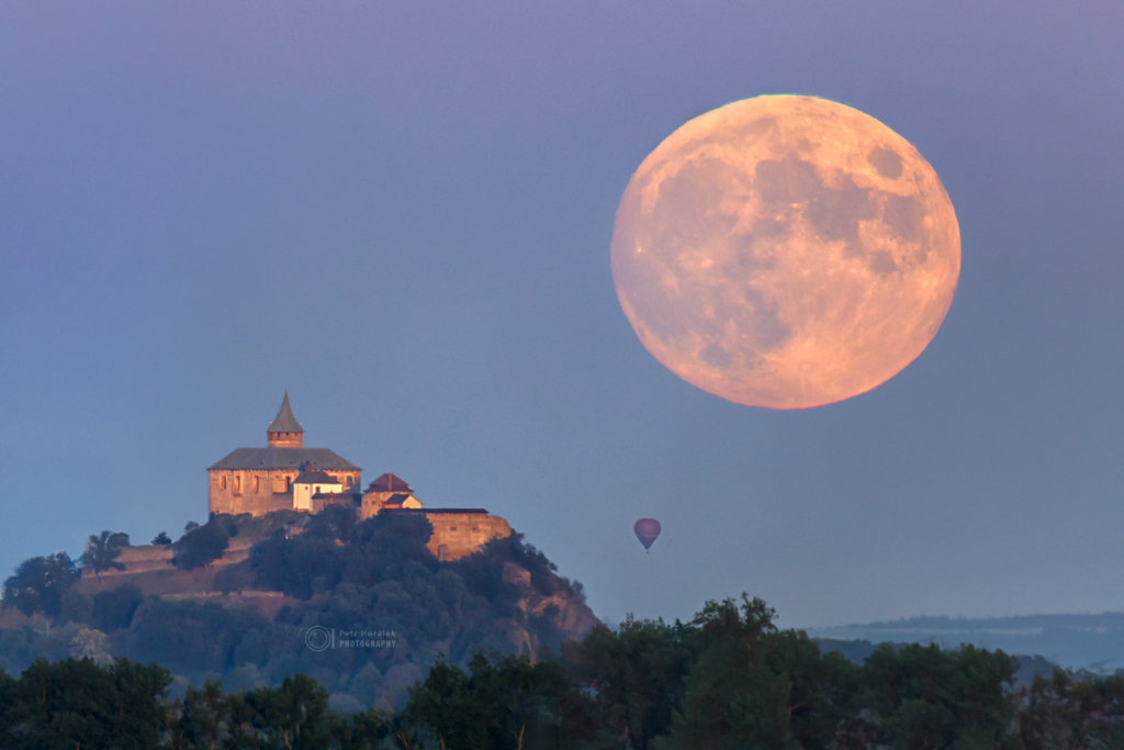 Castle and Two Baloons