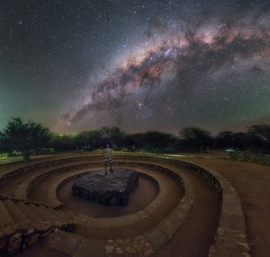 Na nejvetším meteoritu světa Na nejvetším meteoritu světa