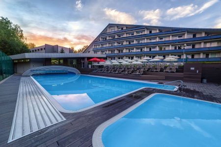 Exteriér hotelu Jezerka Exteriér hotelu Jezerka