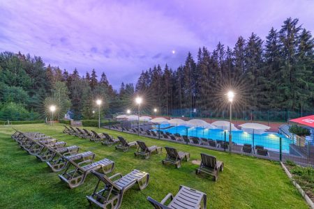 Exteriér hotelu Jezerka Exteriér hotelu Jezerka