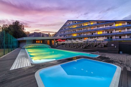 Exteriér hotelu Jezerka Exteriér hotelu Jezerka