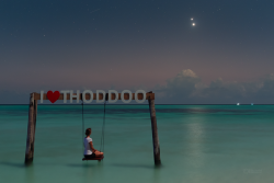 Conjuction of Venus and Jupiter on 1st March 2023 over Thoddo Island (annotated).Line of Venus and Jupiter on 1 March 2023 over Thoddo Island