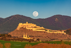 Pre-Easter Full Moon on 24 March 2024 rising over Spiš Castle and Chapter Pre-Easter Full Moon on 24 March 2024 rising over Spiš Castle and Chapter