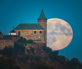 Harvest Moon September 2026 over Kunetic Castle Harvest Moon September 2026 over Kunetic Castle